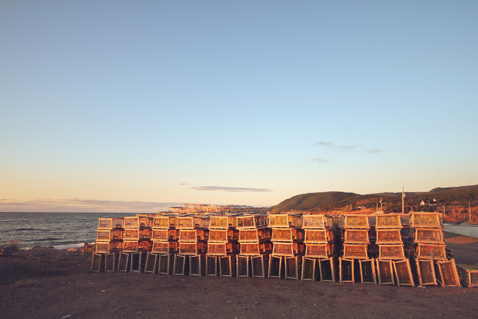 Trampas para langostas en Pleasant Bay, Nova Scotia